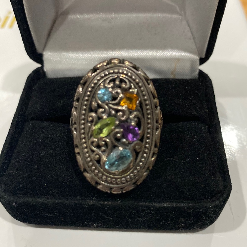 Multi stone ring